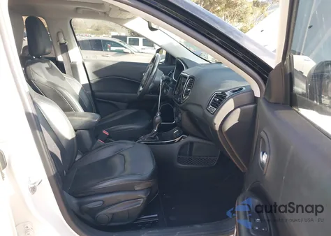 2019 Jeep Compass Limited Fwd из США, поврежденный, VIN 3C4NJCCB4KT637450